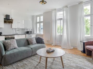 Stylish 2 Bedroom Oasis in Vibrant Neukölln, Berlin Amsterdam Apartments for Rent