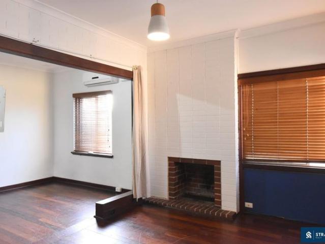Stylish 2 Bedroom Residence with Study & Exceptional Convenience