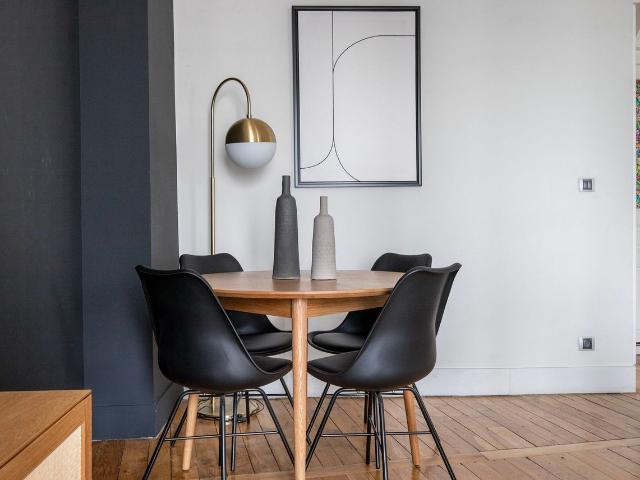 Stylish 2 Bedroom Retreat in Paris, Paris Amsterdam Apartments for Rent