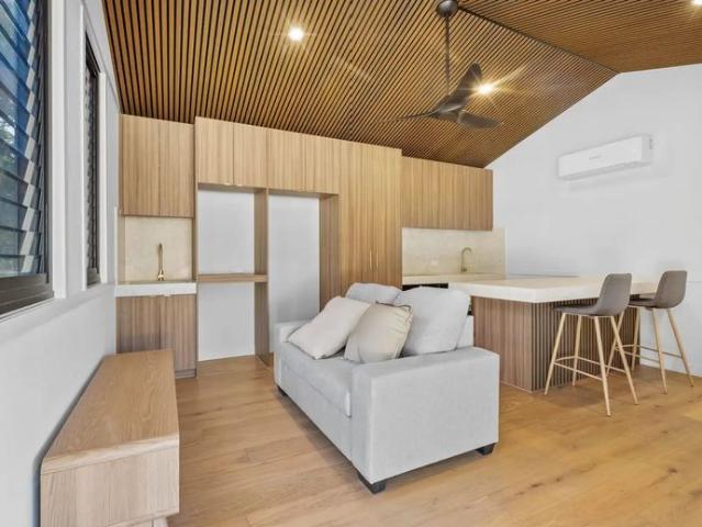 Stylish 2 Bedroom Retreat with Pool!