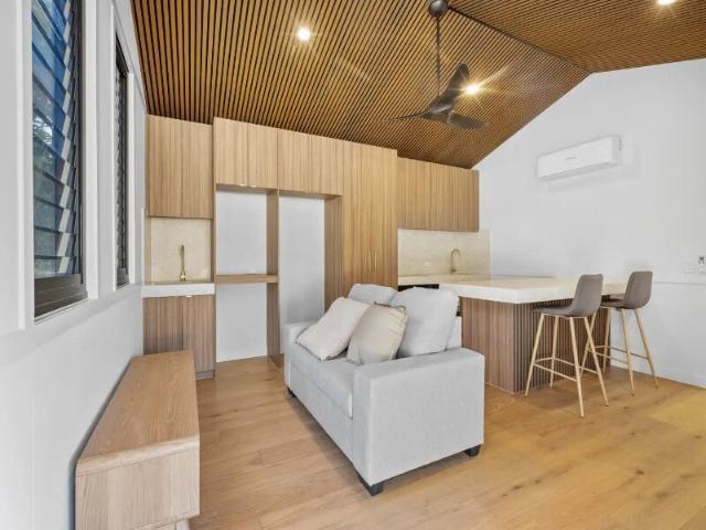 Stylish 2 Bedroom Retreat with Pool!