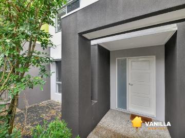 Stylish 2 Storey Townhouse Opposite Parkland Prime Location!