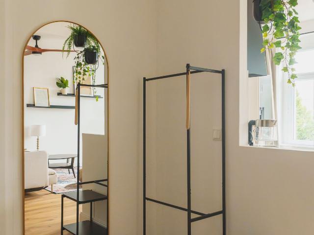 Stylish 2 room Altbau apartment by the river, Berlin Amsterdam Apartments for Rent
