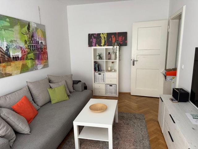 Stylish 2 Room Apartment near the Isar – Fully Equipped & Move In Ready, Munchen Amsterdam Apartments for Rent