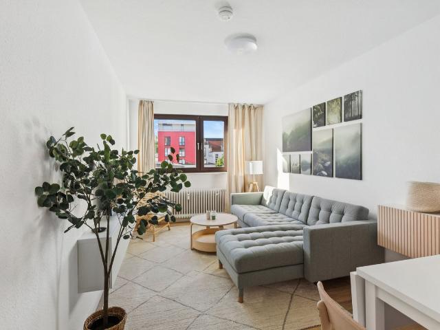 Stylish 2 Room Apartment near Berger Straße – Fully Furnished & Ready to Move In, Central Location in Frankfurt, Frankfurt Amsterdam Apartments for Rent