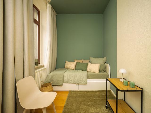 Stylish 2 room apartment with workplace, Dresden Amsterdam Apartments for Rent