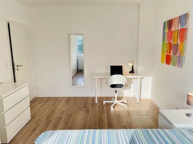 Stylish 2 room apartment with balcony, Dusseldorf Amsterdam Apartments for Rent