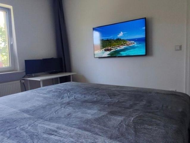 Stylish 2 Room Apartment with Balcony & Parking – Fully Furnished, Berlin Amsterdam Apartments for Rent