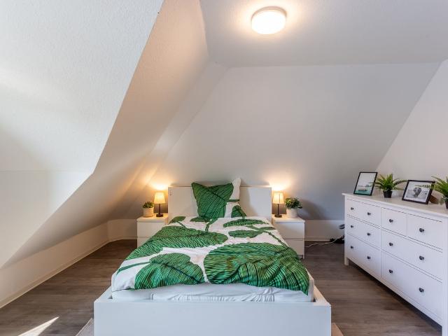Stylish 2 Room Apartment with Home Office Option near the University, Dortmund Amsterdam Apartments for Rent