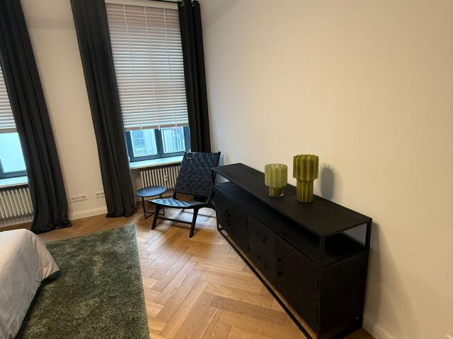 Stylish 2 Room Apartment with Large Balcony and basement near Potsdamer Platz