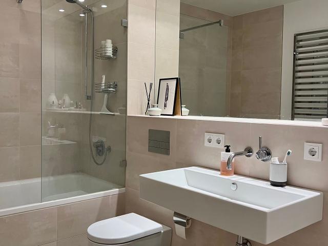 Stylish 2 Room Apartment with Private Garden Mitte Gipsdreieck!, Berlin Amsterdam Apartments for Rent