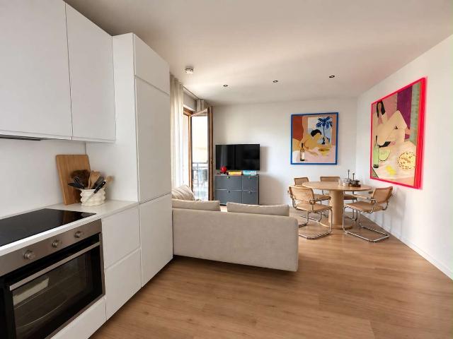 Stylish 2 Room Apartment with Spacious Balcony