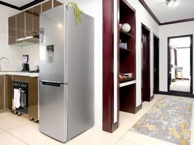 stylish 3 bed apartment on the marke.