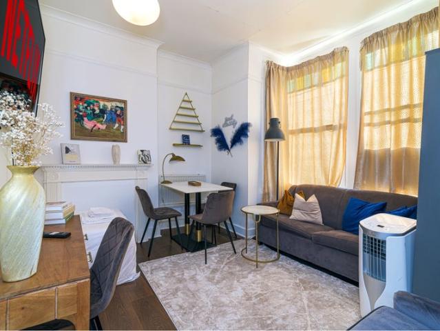 Stylish 3 Bed Students Welcome