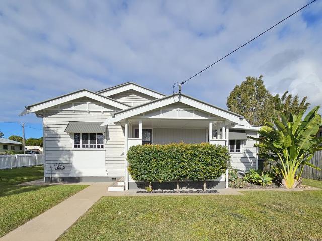 Stylish 3 Bedroom, 2 bathroom cottage that is sure to impress!