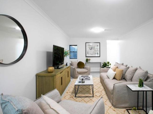 Stylish 3 Bedroom Terrace Opposite Alexandria Park with Prime Location and Modern Amenities