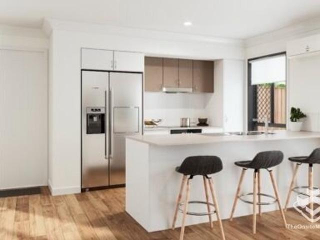Stylish 3 Bedroom Townhouse, 2 car garage
