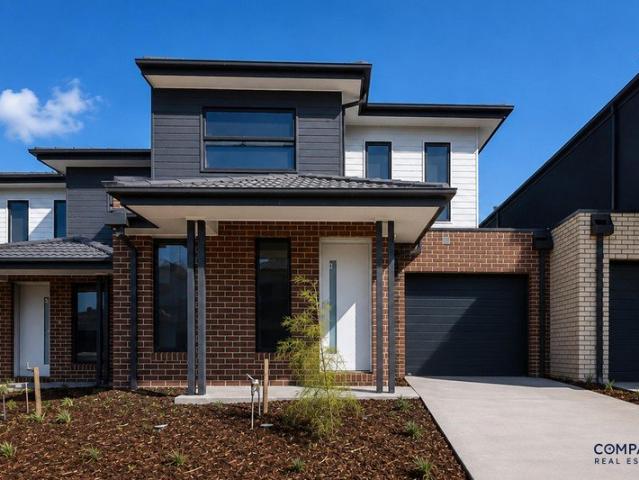 Stylish 3 Bedroom Townhouse