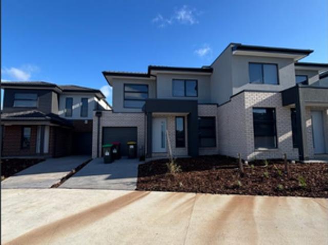Stylish 3 Bedroom Townhouse