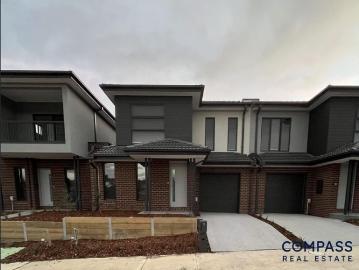 Stylish 3 Bedroom Townhouse