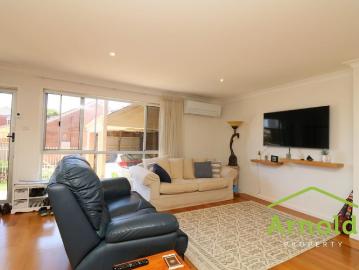 Merewether, Newcastle - Garden, Air conditioning