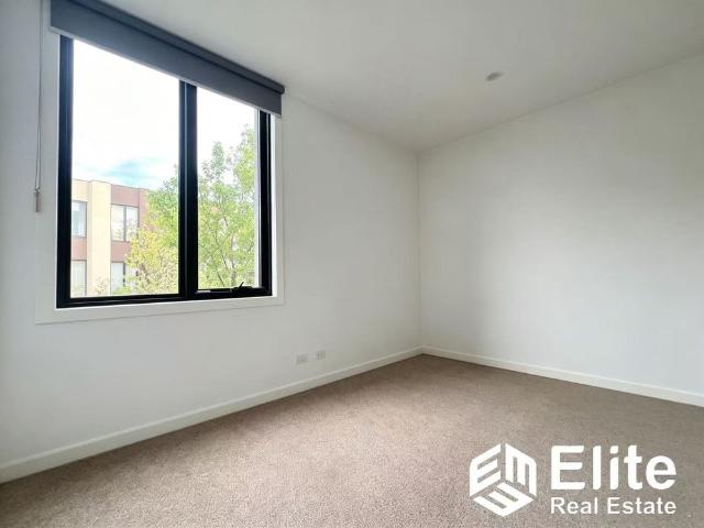 Stylish 3 Bedroom Townhouse in Prime Doncaster Location