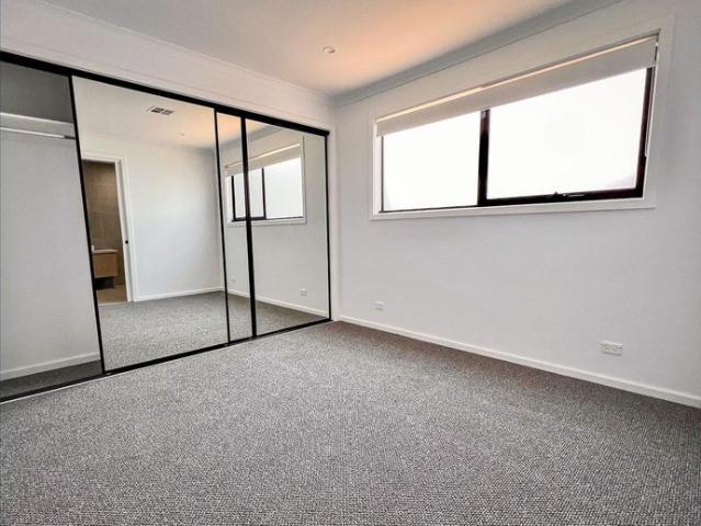 Stylish 3 Bedroom Townhome in Belmont
