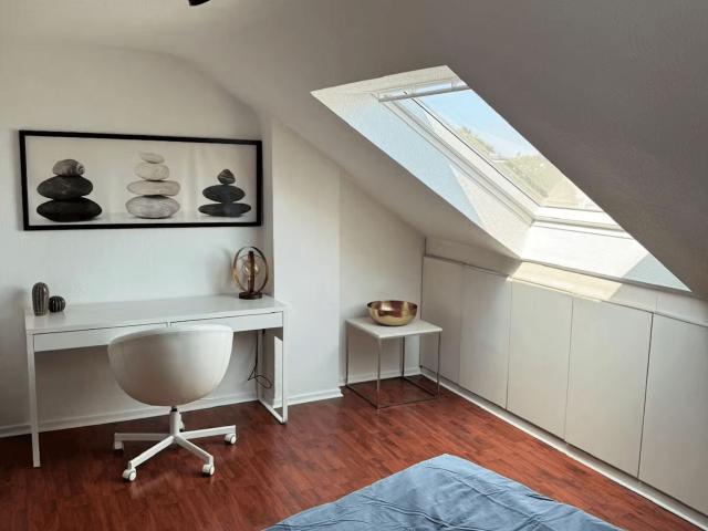 Stylish 3 Bedroom Apartment in Central Düsseldorf