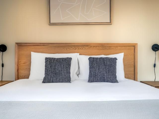 Stylish 3 Bedroom Apartment in Beaubourg, Paris, Paris Amsterdam Apartments for Rent