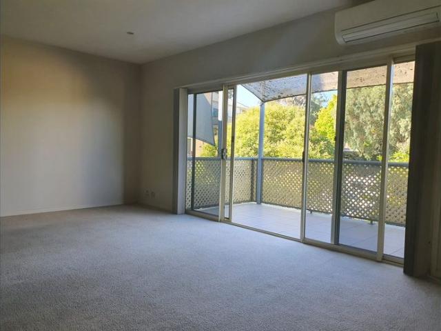 Stylish 3 Bedroom Apartment in Montmorency