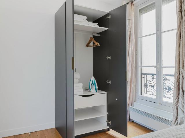 Stylish 3 Bedroom Apartment in Paris Le Marais, Paris Amsterdam Apartments for Rent