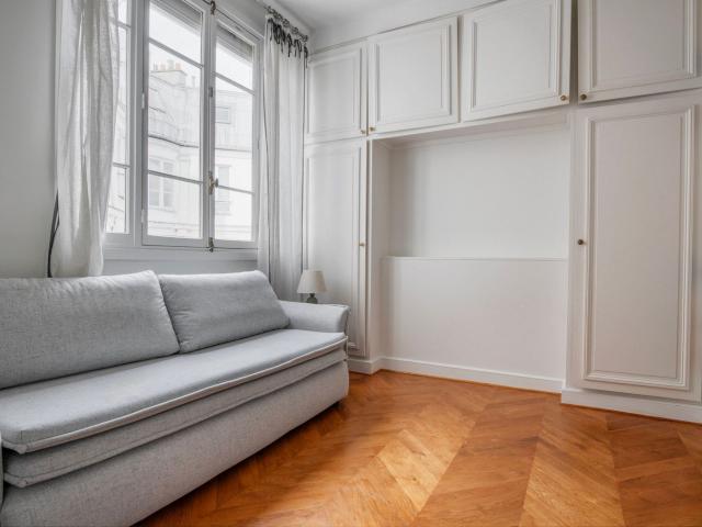 Stylish 3 Bedroom Apartment in the Heart of Paris