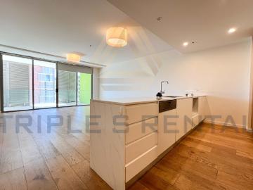 Stylish 3 Bedroom Apartment Now For Rent!