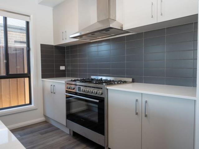 Stylish 3 Bedroom Duplex in Prime Yarrawonga Location