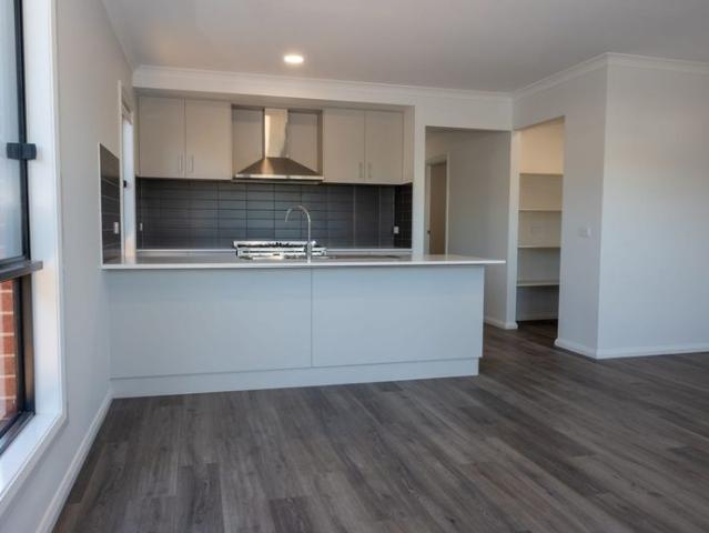 Stylish 3 Bedroom Duplex in Prime Yarrawonga Location