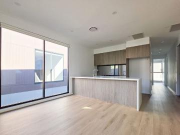 Stylish 3 Bedroom Family Home in Prime Box Hill Location