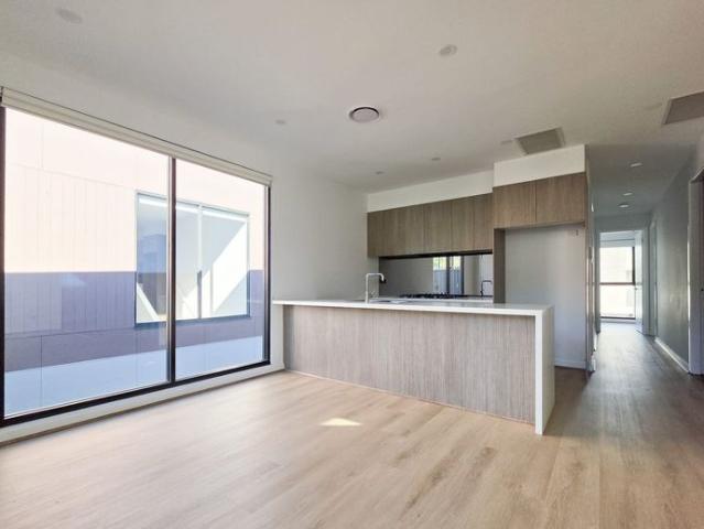 Stylish 3 Bedroom Family Home in Prime Box Hill Location