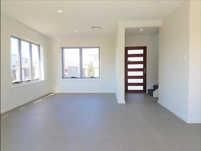Stylish 3 Bedroom Home in Prime Oran Park Location