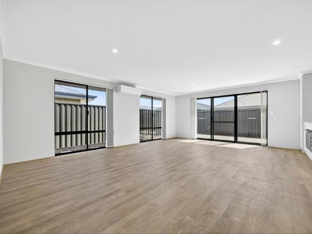 Stylish 3 Bedroom Home in Prime Baldivis Location