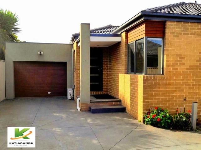 Stylish 3 Bedroom Home in Prime Location