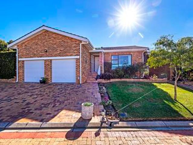stylish 3‑bedroom home in secure aur.