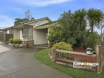 Stylish 3 Bedroom Home Located in Blue Haven
