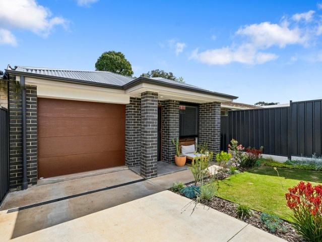 Stylish 3 Bedroom Home with Entertaining Space & Solar
