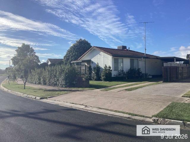 Stylish 3 Bedroom Home with Outdoor Entertaining