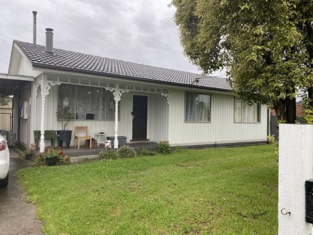 STYLISH 3 BEDROOM HOME