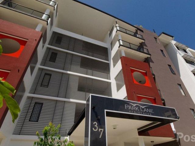 Stylish 3 Bedroom + Study Apartment in the Heart of Chermside