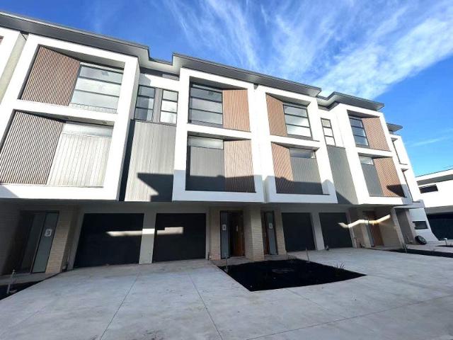 Stylish 3 storey Brand New Modern Home