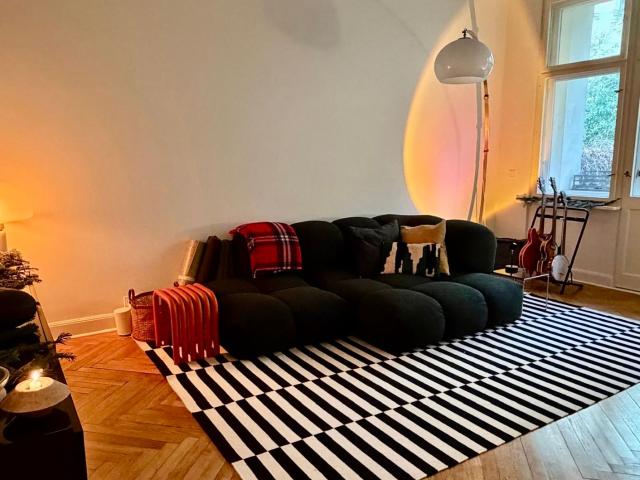 Stylish 3 Room Altbau Apartment with Balcony & Quiet Green Courtyard