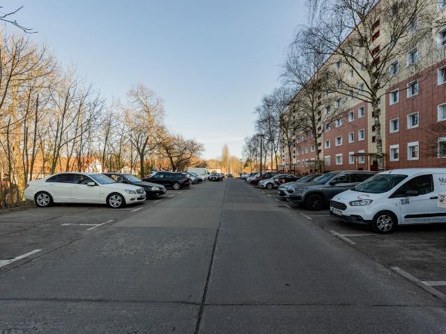 Stylish 3 Room Apartment with Balcony and High Quality Amenities on the Outskirts of Wartenberg, Berlin Amsterdam Apartments for Rent