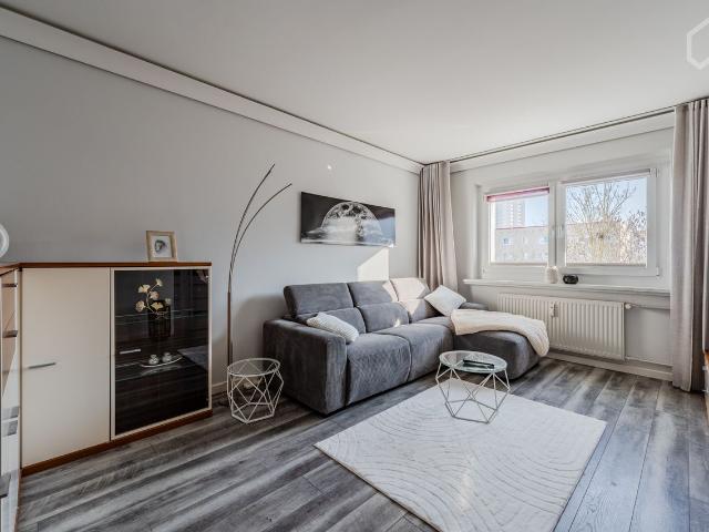 Stylish 3 Room Apartment with Balcony and High Quality Amenities on the Outskirts of Wartenberg, Berlin Amsterdam Apartments for Rent
